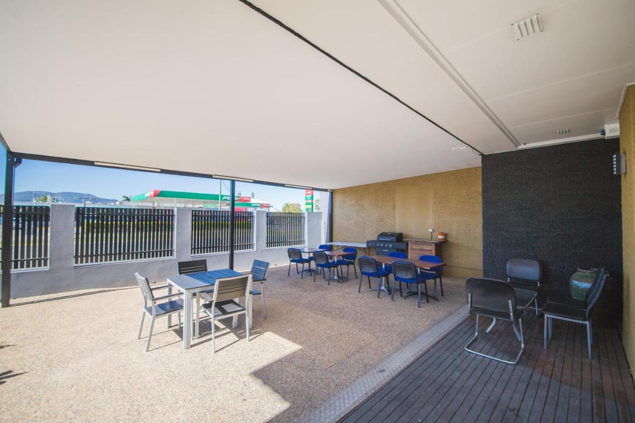 Metro Motel Rockhampton Exterior photo